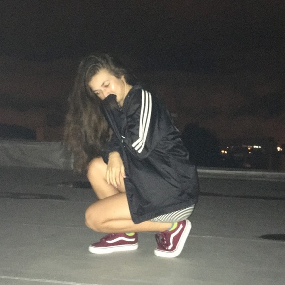 Meet your Posher, Sophia - Picture 1 of 1